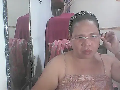 hotwet mama4uxx online show from February 7, 12:31 pm