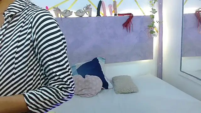 Sweetcristin online show from September 29, 1:11 am