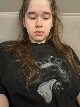 HornyGirlH online show from April 20, 6:05 am