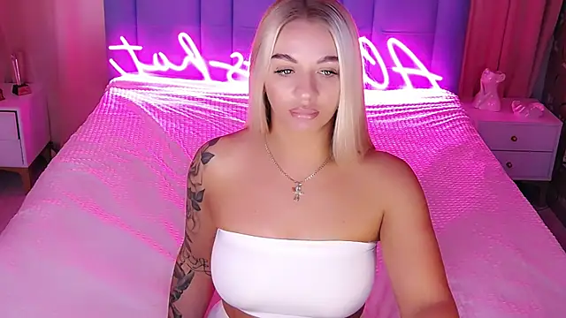 AllwaysHotJ online show from November 18, 2:56 am