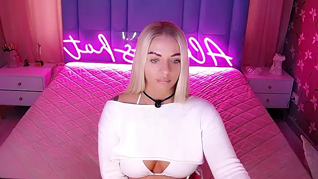 AllwaysHotJ online show from March 23, 2:18 am