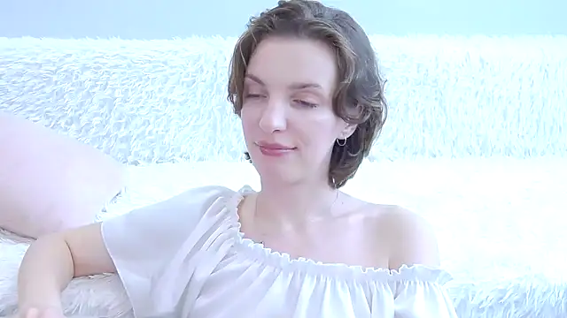 Beauty Alex online show from May 8, 3:32 am