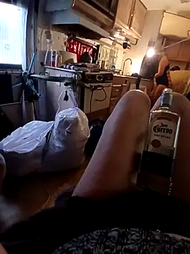 khloebanques online show from February 8, 4:22 pm