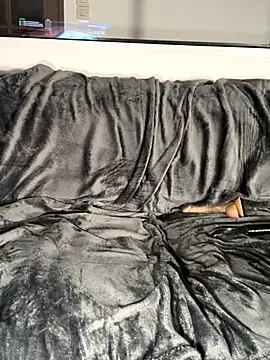 Lauyako online show from November 9, 1:00 am