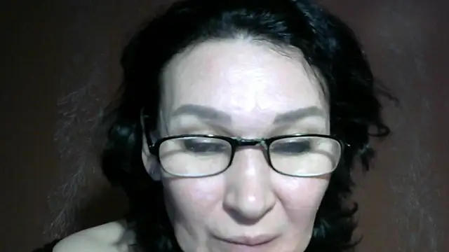 PrettyAndWild online show from November 9, 3:19 pm