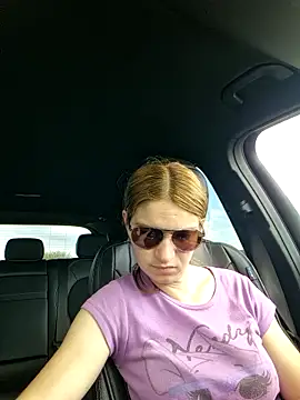 Mercedeswoman8 online show from April 17, 1:46 pm