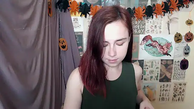 VeryVeryVeryShy  online show from October 13, 5:32 am