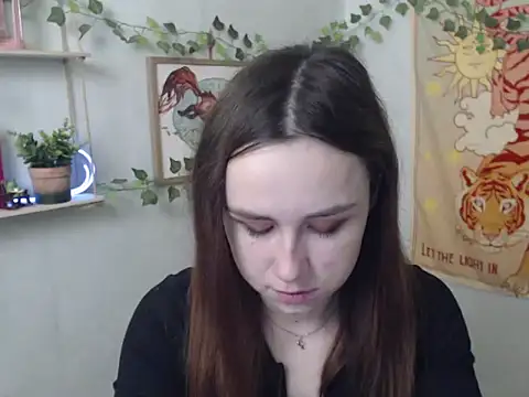 VeryVeryVeryShy  online show from April 7, 5:42 am