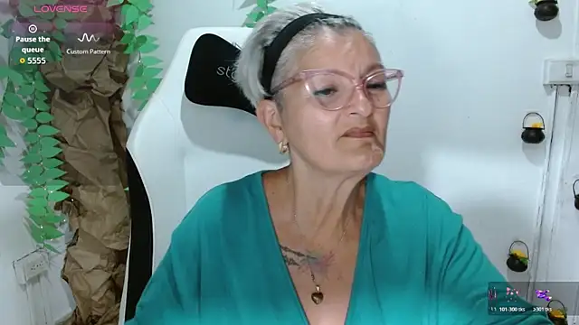 bety-cum2 online show from April 5, 9:36 pm