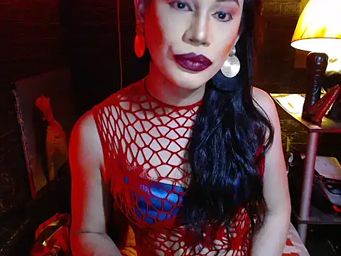 sweetsinner xx online show from February 6, 8:45 pm