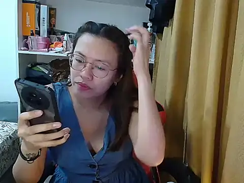 crizzybel online show from January 19, 5:03 am