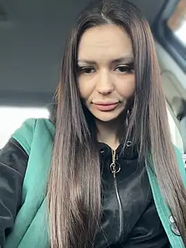 PrincessaHill  online show from April 8, 3:03 pm