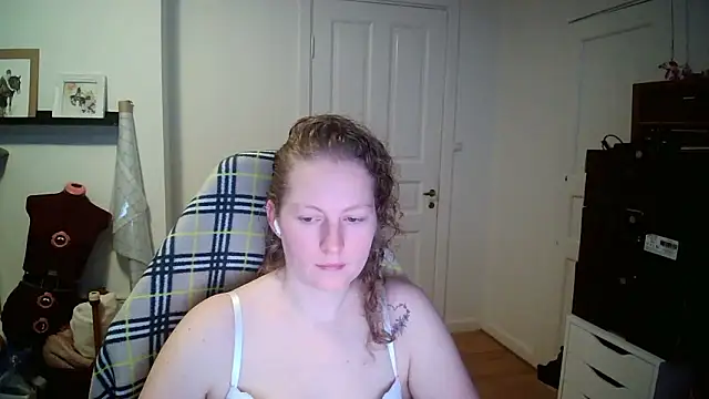 Girlnina-1995 online show from January 15, 10:54 am