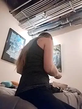 eatmeplease44 online show from September 22, 7:12 pm