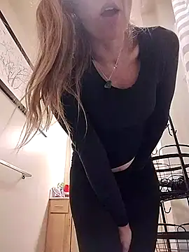 eatmeplease44 online show from February 2, 11:42 am