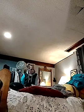 eatmeplease44 online show from January 16, 9:49 am