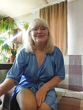 IrmaRose online show from May 31, 7:14 am