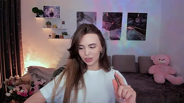 aPieceOfJoy online show from December 17, 9:52 pm