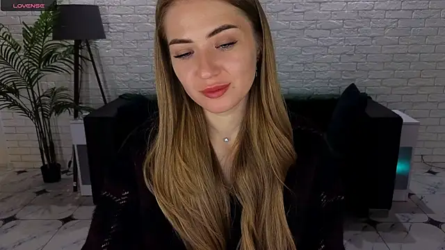 Adelyna Bird online show from September 28, 6:20 am