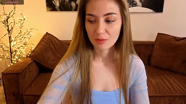 Adelyna Bird online show from July 26, 7:05 am