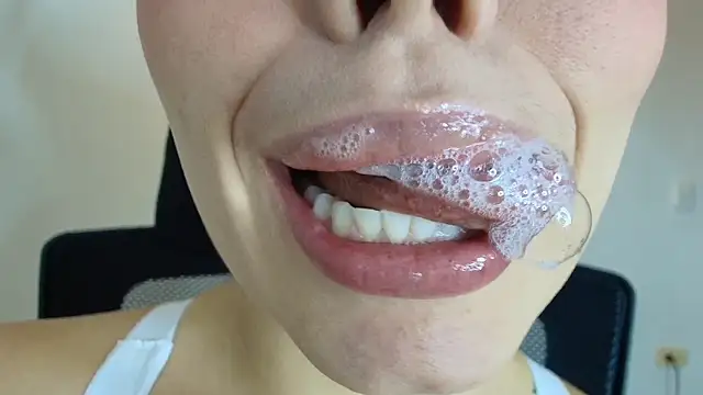 lisbet21x online show from November 28, 8:01 pm