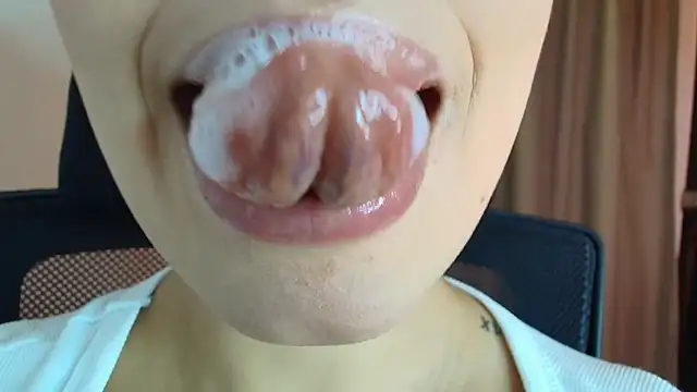 lisbet21x online show from March 11, 10:45 pm