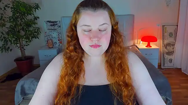 PolinaSalvatore online show from March 18, 3:39 pm