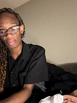 Snapshot of sweetsexiecool7 chatting on October 11, 1:43 am sweetsexiecool7 online show from October 11, 1:43 am