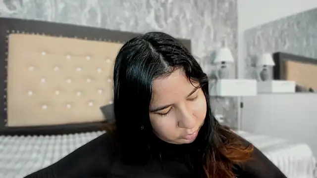 Lia sarahi online show from October 9, 11:36 am