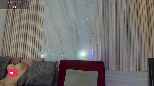 BriannaChelsea online show from April 10, 11:38 am