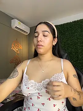 Amandanauty online show from December 19, 8:17 am