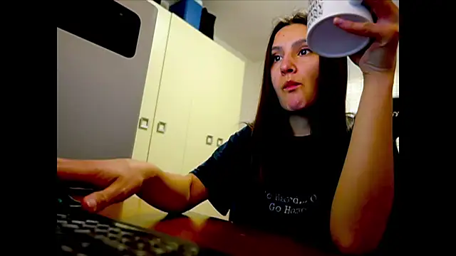 GodlyTheia online show from April 10, 3:40 pm