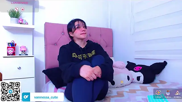 Snapshot of Vannessa__Shy chatting on September 16, 9:56 pm Vannessa  Shy online show from September 16, 9:56 pm