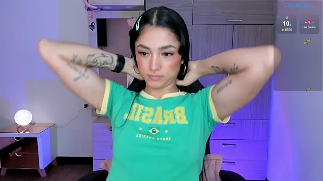 Lizzie corner v online show from March 31, 3:56 pm