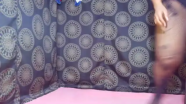 LunaRai online show from December 1, 3:43 am