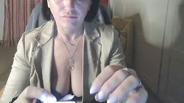 -Mia-   online show from March 24, 6:57 pm