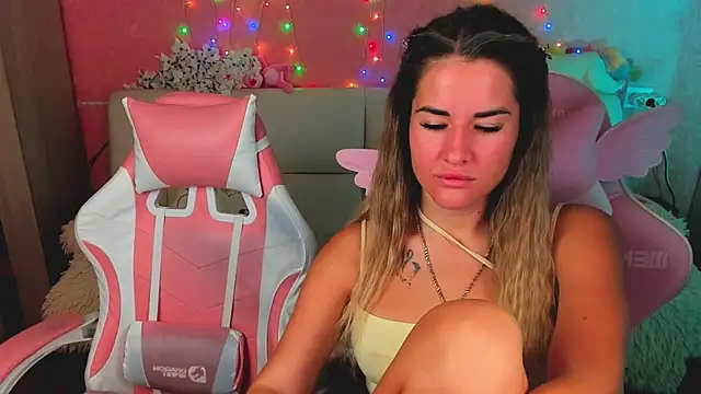 ivannatompsonnn online show from June 3, 3:18 am