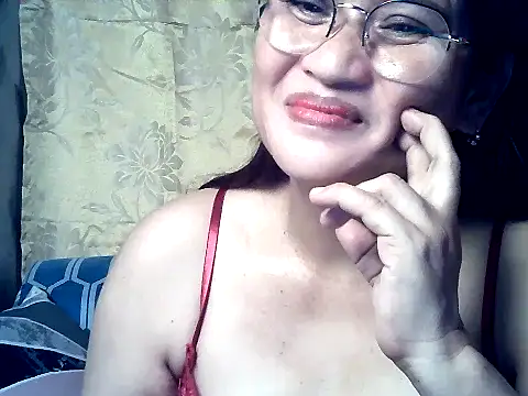 Snapshot of Amazing_Angel22 chatting on October 20, 2:03 am Amazing Angel22 online show from October 20, 2:03 am