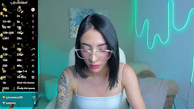Snapshot of barbie_scoth_ chatting on October 16, 8:44 pm barbie scoth online show from October 16, 8:44 pm