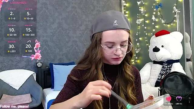 KateJonson online show from November 3, 1:04 pm