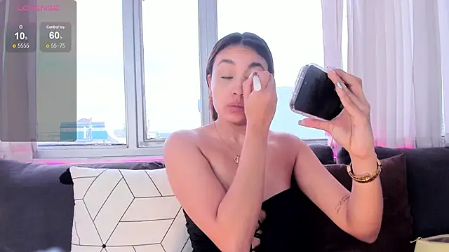 aisha es online show from September 28, 1:49 pm