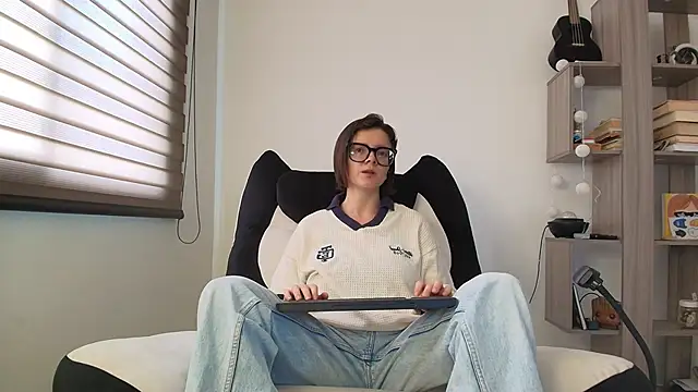 Arya starrk online show from January 18, 1:40 pm