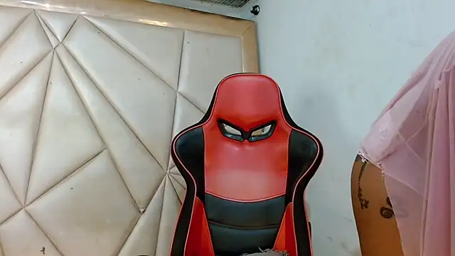 sweet brunettex lovingyou online show from March 12, 5:54 am