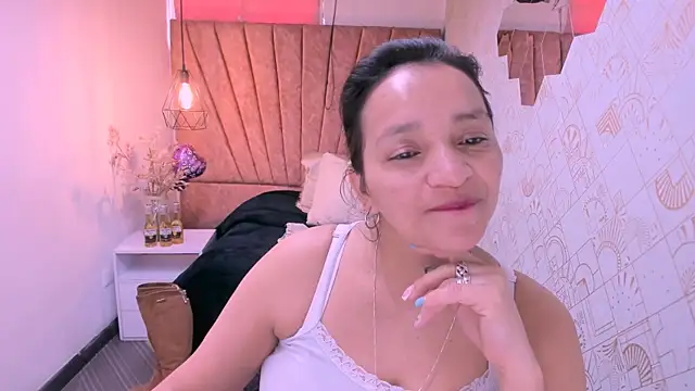 MarilynMiilf  online show from September 27, 8:16 pm