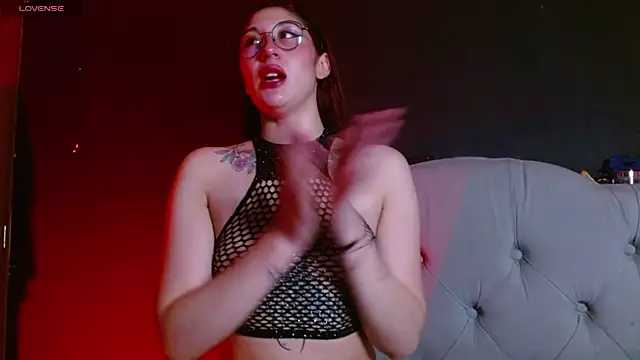 Red-moon1 online show from April 10, 6:30 am