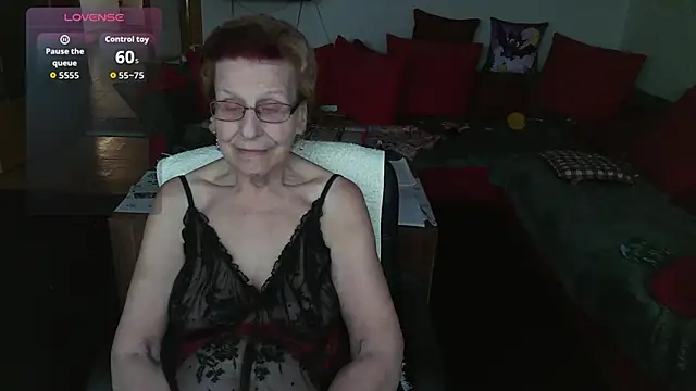 HeisseomaOriginal online show from October 20, 7:22 am