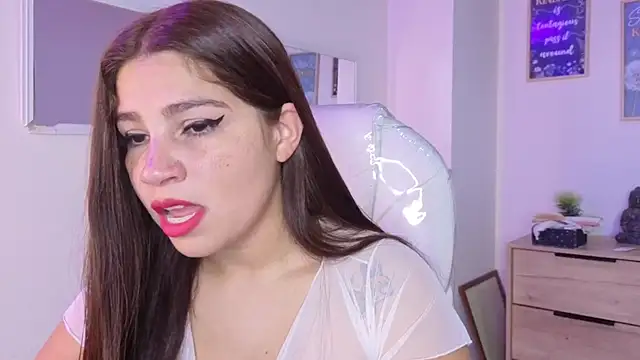 bluee hazell online show from February 1, 10:25 am