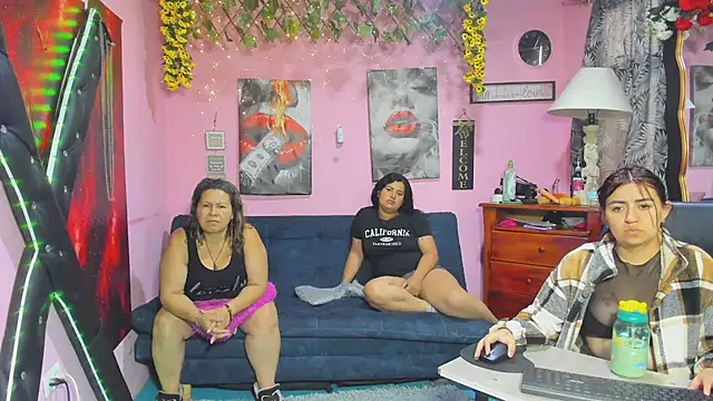 lesbiancuple online show from April 9, 11:59 am
