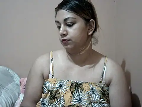 bellachow10 online show from December 19, 6:44 pm