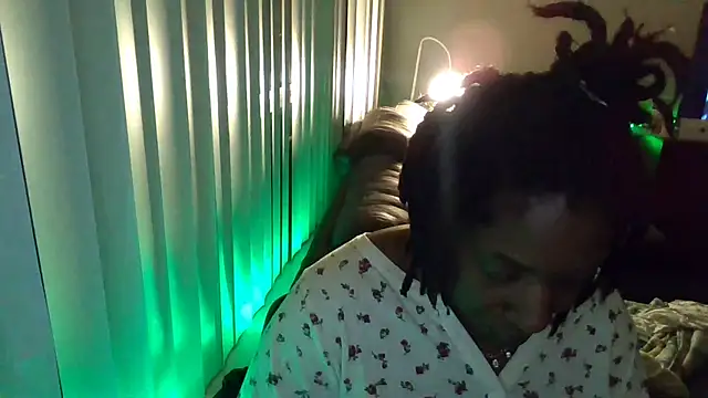 markquanna online show from January 15, 4:40 am